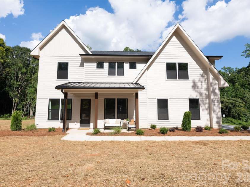 320 Laurel Crest Drive, Kannapolis, NC 28081.  MLS# CAR4413631, YatesRealty ID 44521. 