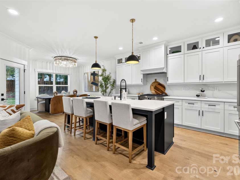 21017 Entrada Drive, Cornelius, NC 28031.  MLS# CAR4401505, YatesRealty ID 44524. 