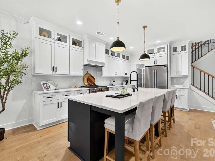21017 Entrada Drive, Cornelius, NC 28031.  MLS# CAR4401505, YatesRealty ID 44524. 
