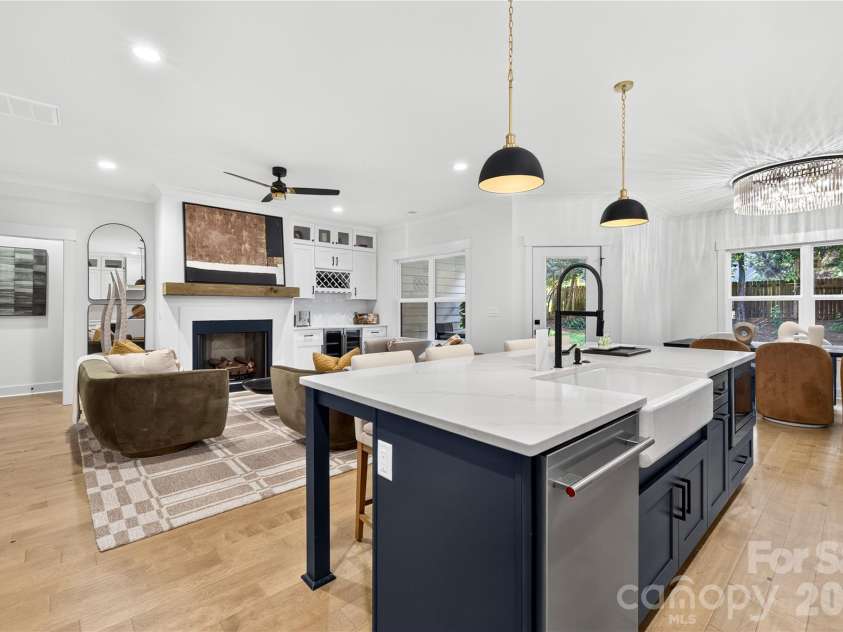 21017 Entrada Drive, Cornelius, NC 28031.  MLS# CAR4401505, YatesRealty ID 44524. 
