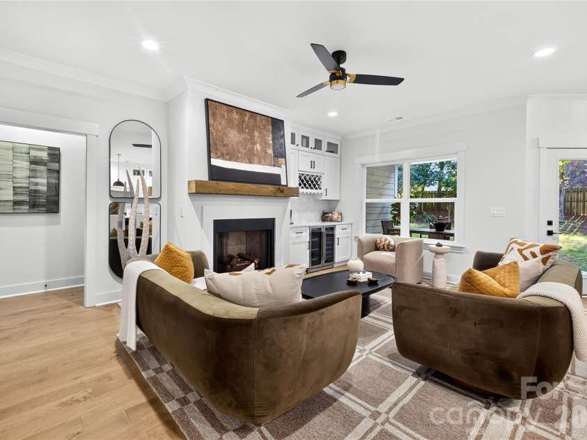 21017 Entrada Drive, Cornelius, NC 28031.  MLS# CAR4401505, YatesRealty ID 44524. 