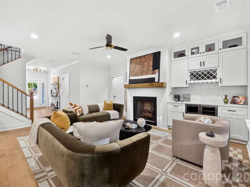 21017 Entrada Drive, Cornelius, NC 28031.  MLS# CAR4401505, YatesRealty ID 44524. 