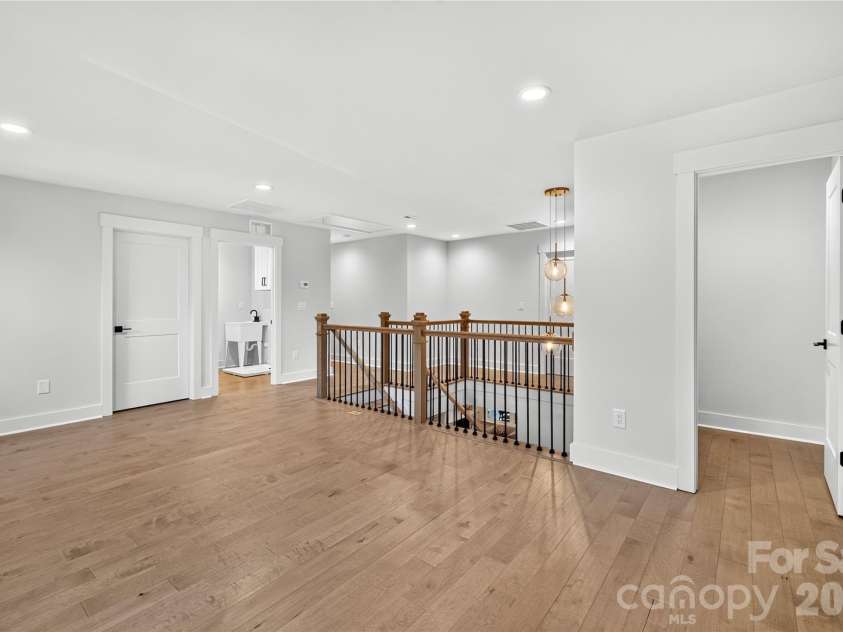 21017 Entrada Drive, Cornelius, NC 28031.  MLS# CAR4401505, YatesRealty ID 44524. Loft