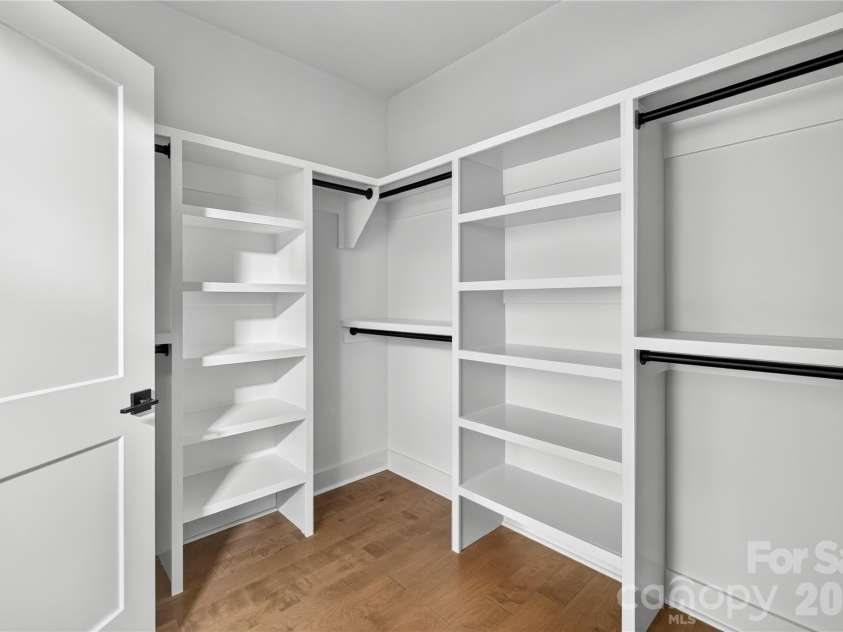 21017 Entrada Drive, Cornelius, NC 28031.  MLS# CAR4401505, YatesRealty ID 44524. Primary Closet