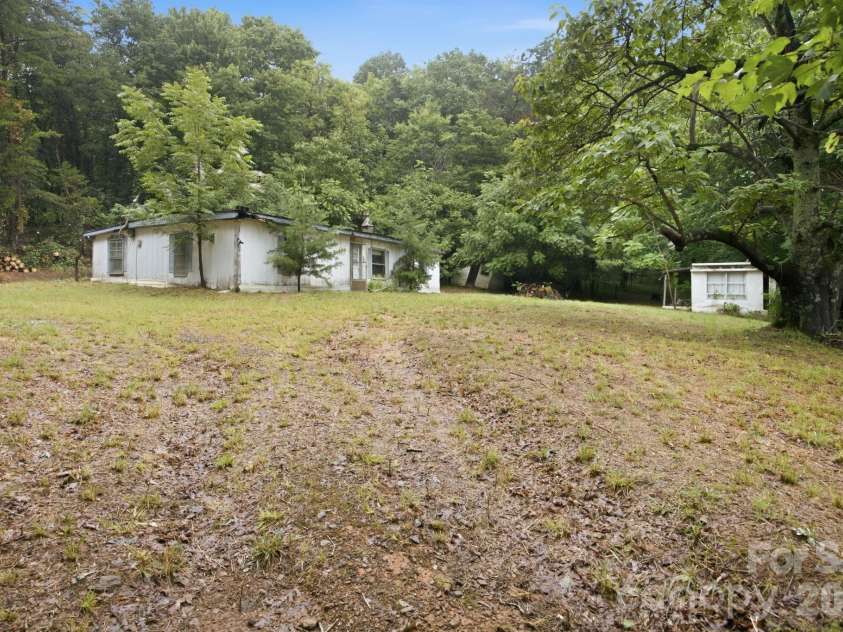 154 Beagle Lane, Statesville, NC 28625.  MLS# CAR4409075, YatesRealty ID 44526. 