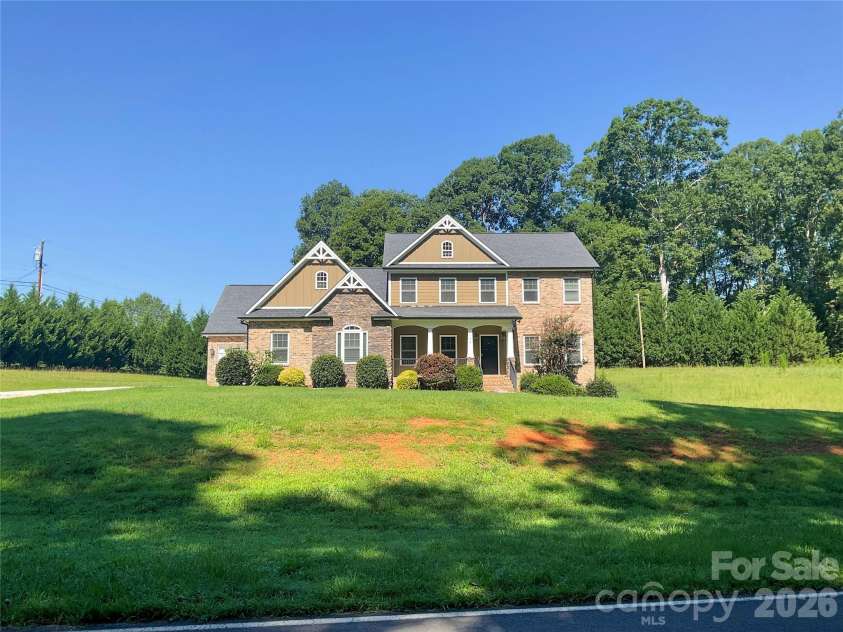 135 Blossom Hill Road, Lincolnton, NC 28092.  MLS# CAR4414957, YatesRealty ID 44528. 