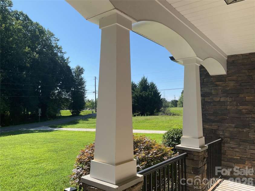 135 Blossom Hill Road, Lincolnton, NC 28092.  MLS# CAR4414957, YatesRealty ID 44528. 