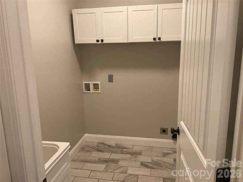 135 Blossom Hill Road, Lincolnton, NC 28092.  MLS# CAR4414957, YatesRealty ID 44528. 
