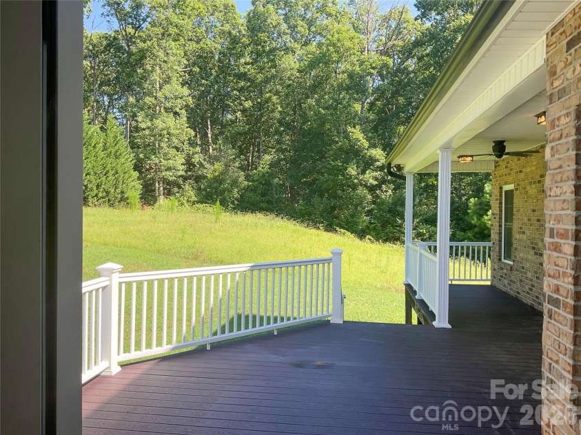 135 Blossom Hill Road, Lincolnton, NC 28092.  MLS# CAR4414957, YatesRealty ID 44528. 