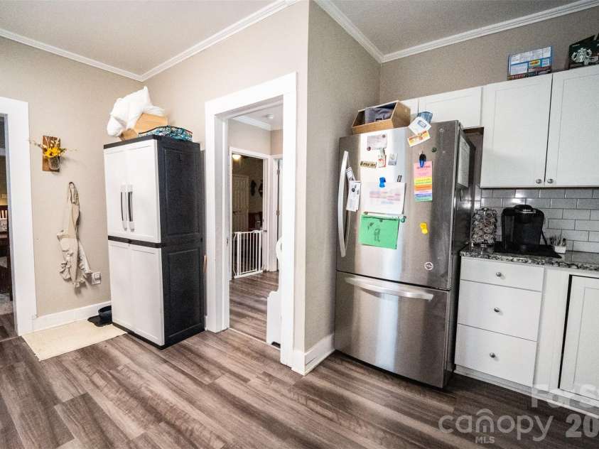 702 5th Street, Spencer, NC 28159.  MLS# CAR4413894, YatesRealty ID 44529. Kitchen