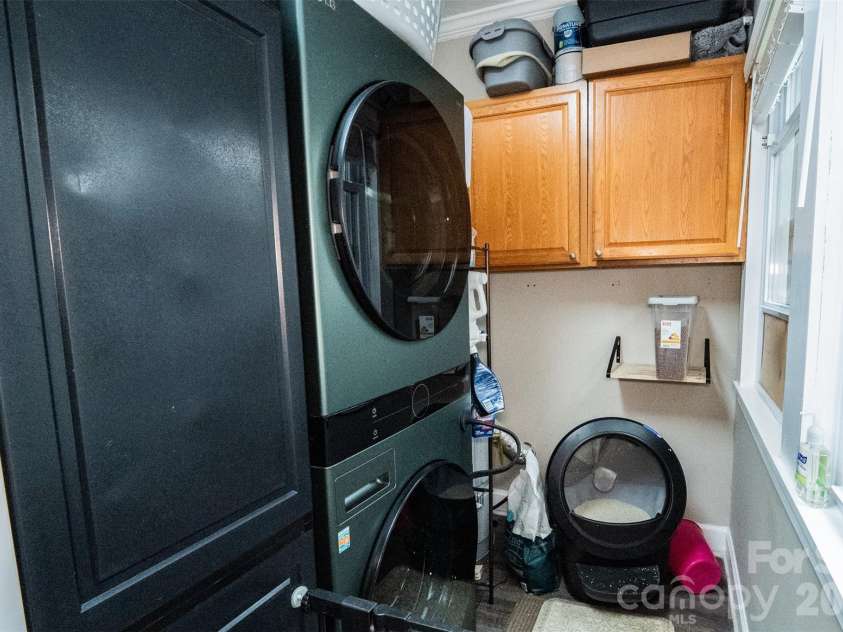 702 5th Street, Spencer, NC 28159.  MLS# CAR4413894, YatesRealty ID 44529. Laundry area