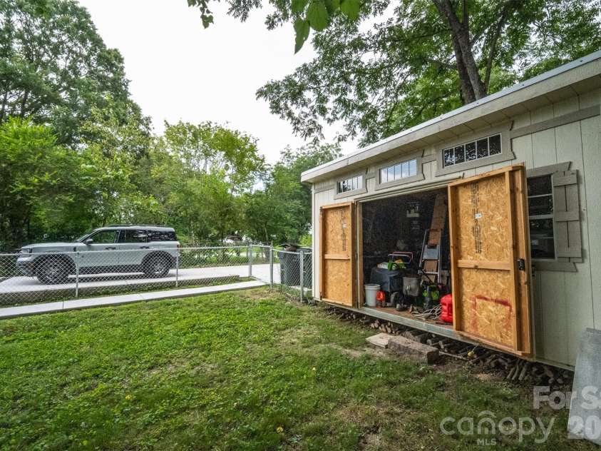702 5th Street, Spencer, NC 28159.  MLS# CAR4413894, YatesRealty ID 44529. Storage building