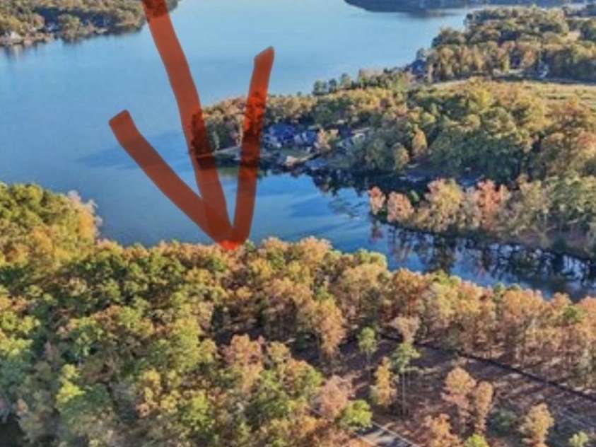 154 Peninsula Pointe Drive, Norwood, NC 28128.  MLS# CAR4414835, YatesRealty ID 44530. 