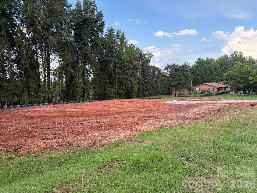 183 Bevis Lane, Statesville, NC 28677.  MLS# CAR4414559, YatesRealty ID 44532. 