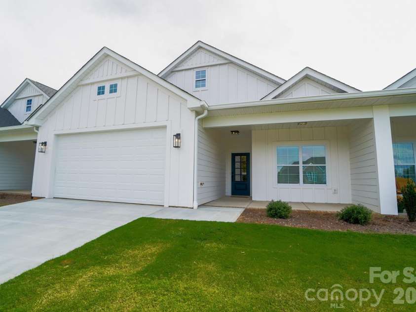 112B Deer Brook Drive, Shelby, NC 28150.  MLS# CAR4414725, YatesRealty ID 44533. 