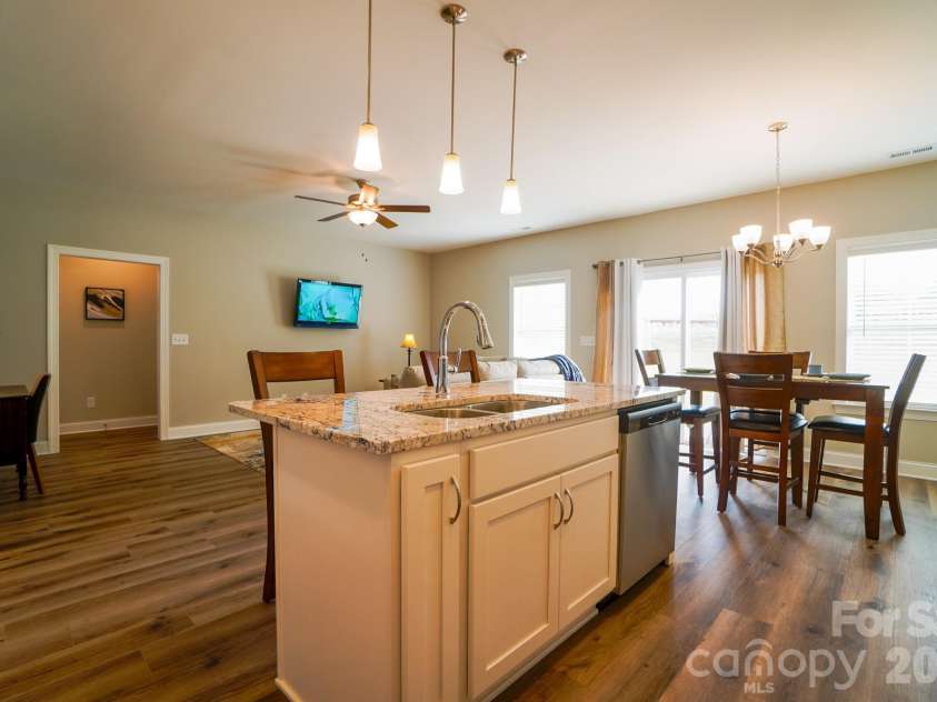 112B Deer Brook Drive, Shelby, NC 28150.  MLS# CAR4414725, YatesRealty ID 44533. 