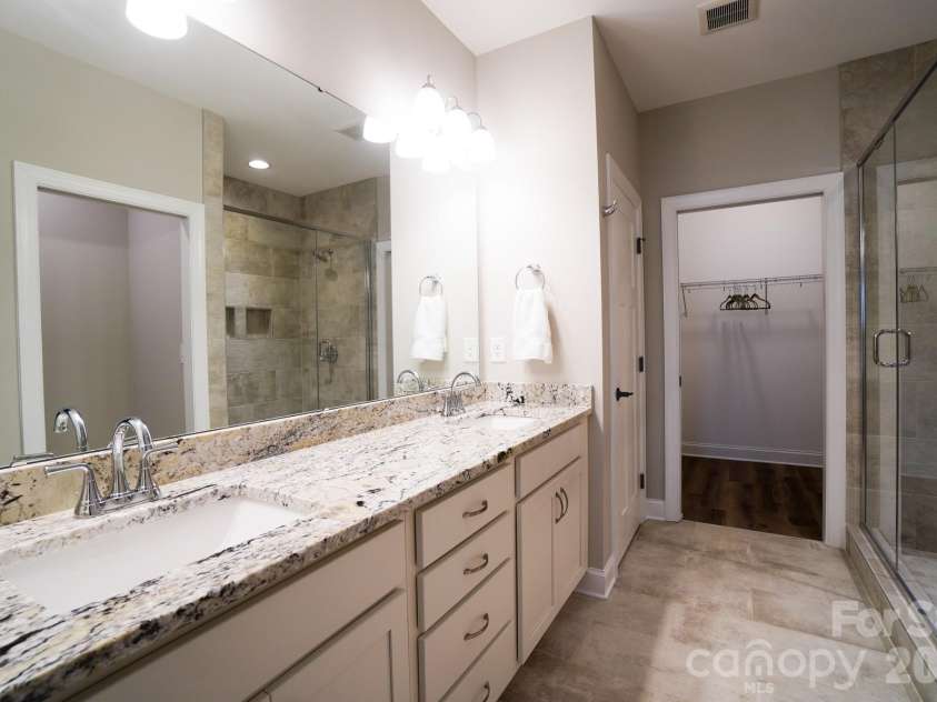 112B Deer Brook Drive, Shelby, NC 28150.  MLS# CAR4414725, YatesRealty ID 44533. 