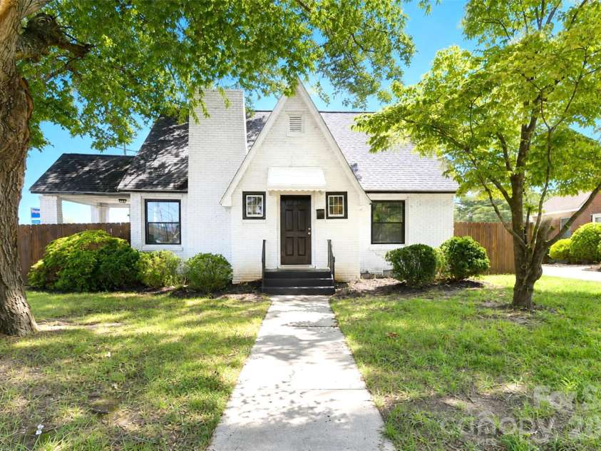 710 Sloop Avenue, Kannapolis, NC 28083.  MLS# CAR4414959, YatesRealty ID 44534. 