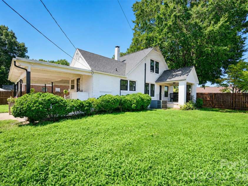 710 Sloop Avenue, Kannapolis, NC 28083.  MLS# CAR4414959, YatesRealty ID 44534. 