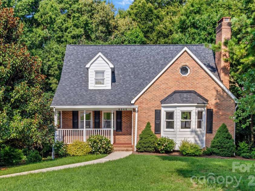 6045 Stone Bluff Drive, Clemmons, NC 27012.  MLS# CAR4414958, YatesRealty ID 44535. 