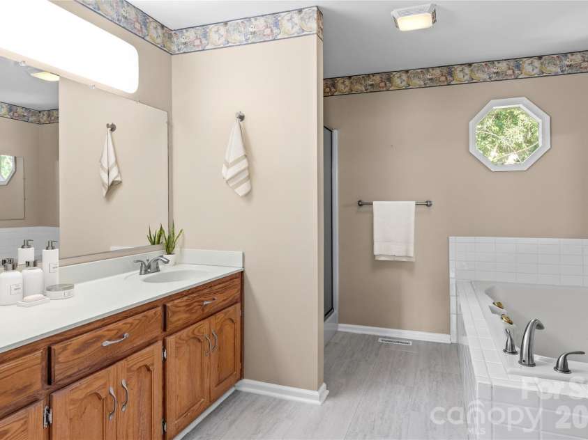 6045 Stone Bluff Drive, Clemmons, NC 27012.  MLS# CAR4414958, YatesRealty ID 44535. 