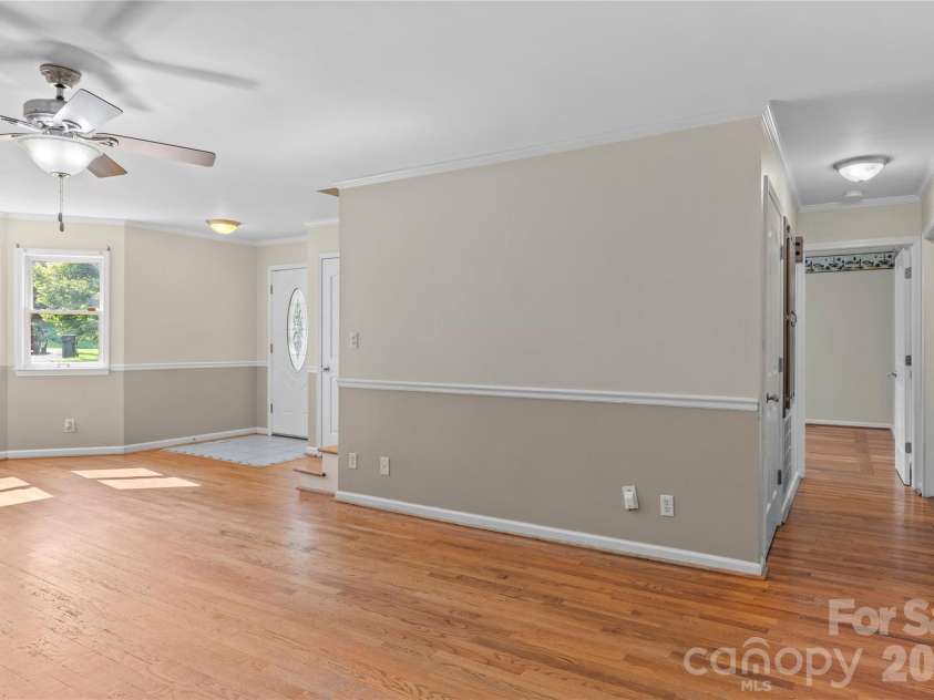 6045 Stone Bluff Drive, Clemmons, NC 27012.  MLS# CAR4414958, YatesRealty ID 44535. 