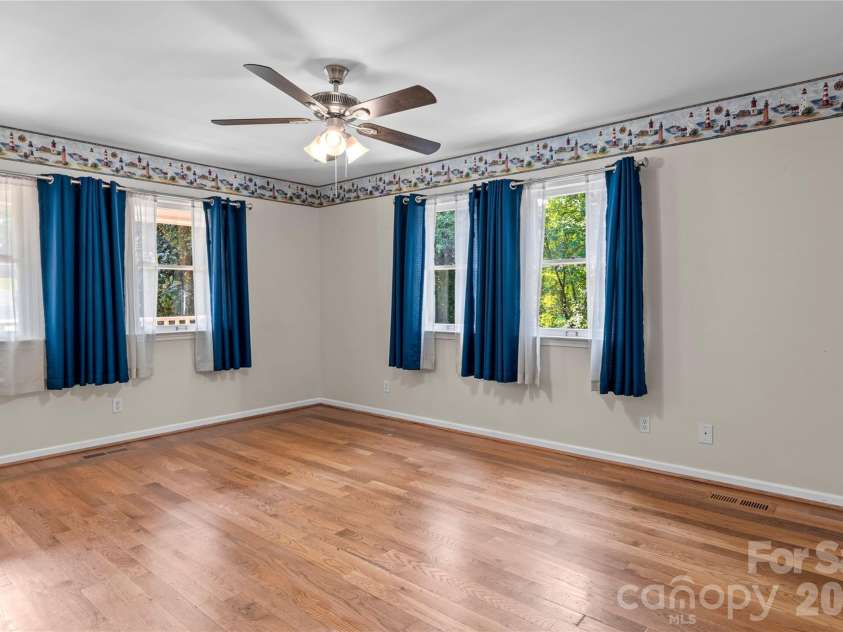 6045 Stone Bluff Drive, Clemmons, NC 27012.  MLS# CAR4414958, YatesRealty ID 44535. 