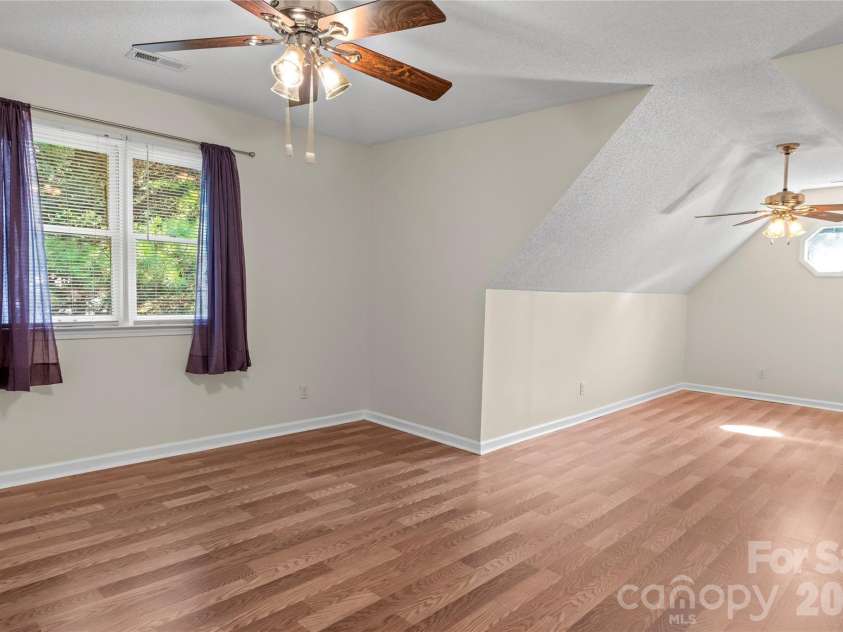 6045 Stone Bluff Drive, Clemmons, NC 27012.  MLS# CAR4414958, YatesRealty ID 44535. 