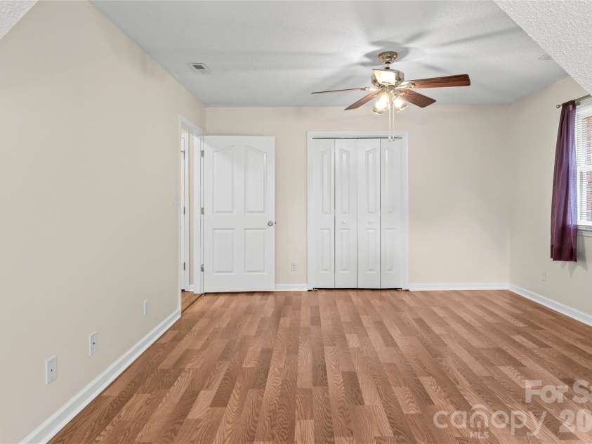 6045 Stone Bluff Drive, Clemmons, NC 27012.  MLS# CAR4414958, YatesRealty ID 44535. 