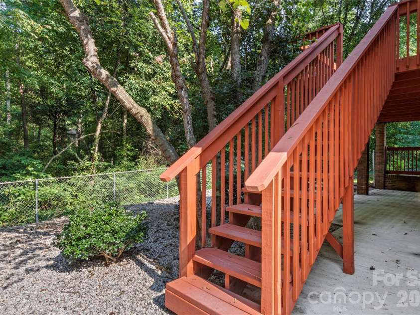 6045 Stone Bluff Drive, Clemmons, NC 27012.  MLS# CAR4414958, YatesRealty ID 44535. 