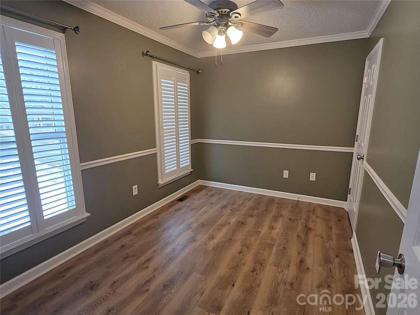 188 39th Avenue Court, Hickory, NC 28601.  MLS# CAR4334258, YatesRealty ID 4454. 