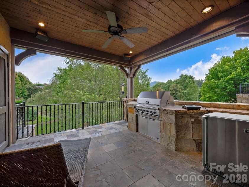 22 Foxbridge Way, Arden, NC 28704.  MLS# CAR4355350, YatesRealty ID 4454. 