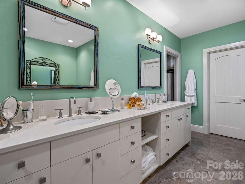 22 Foxbridge Way, Arden, NC 28704.  MLS# CAR4355350, YatesRealty ID 4454. 