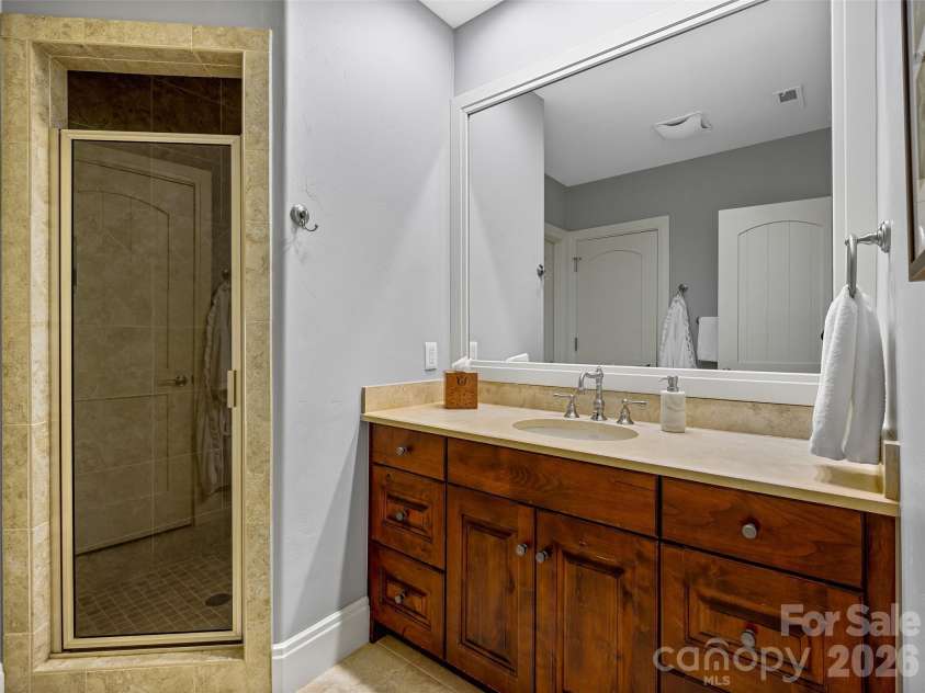 22 Foxbridge Way, Arden, NC 28704.  MLS# CAR4355350, YatesRealty ID 4454. 
