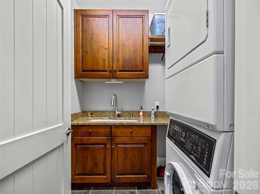 22 Foxbridge Way, Arden, NC 28704.  MLS# CAR4355350, YatesRealty ID 4454. 