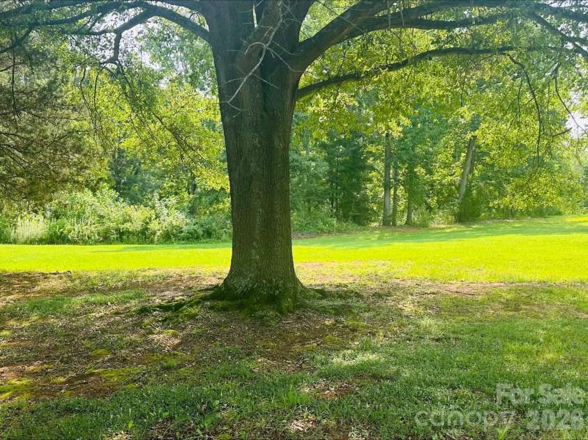 1952 Nc 16 Business Highway, Denver, NC 28037.  MLS# CAR4414834, YatesRealty ID 44541. 