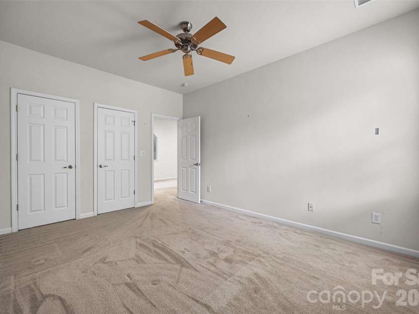 5914 Kirkwynd Commons Drive, Charlotte, NC 28278.  MLS# CAR4412989, YatesRealty ID 44542. 