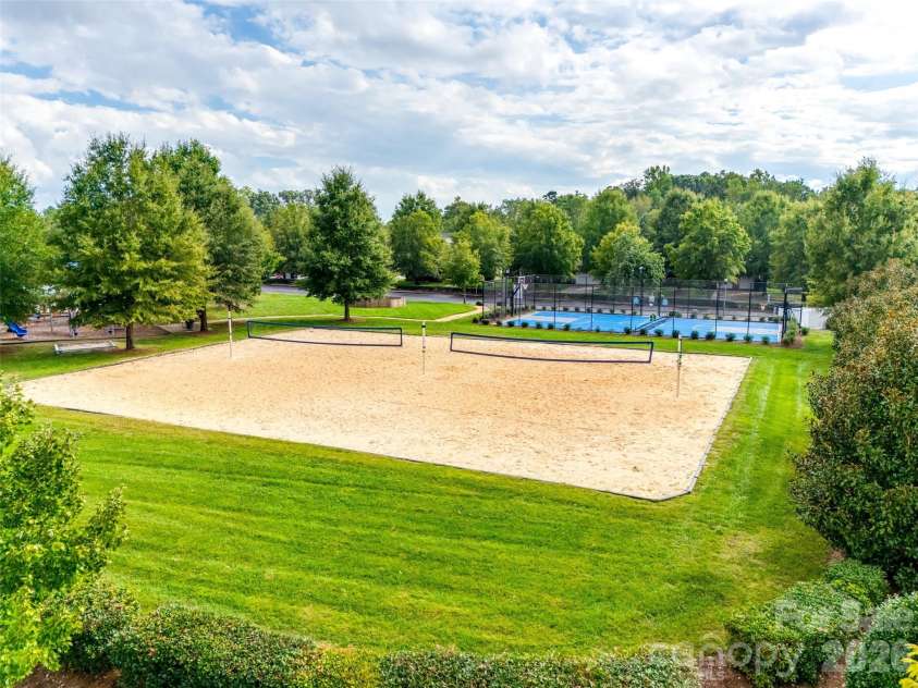 5914 Kirkwynd Commons Drive, Charlotte, NC 28278.  MLS# CAR4412989, YatesRealty ID 44542. 
