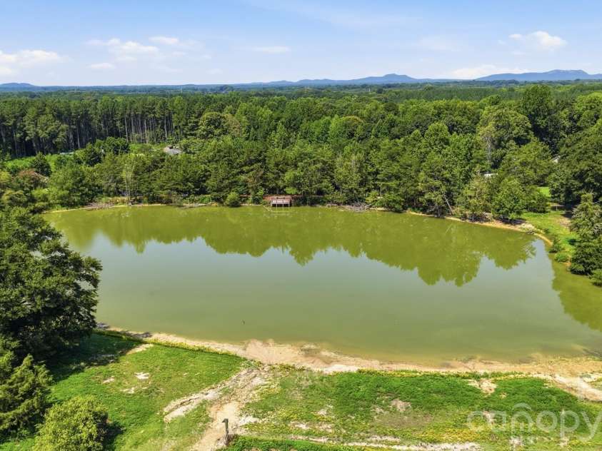 176 Meek Road, Gastonia, NC 28056.  MLS# CAR4414640, YatesRealty ID 44544. 