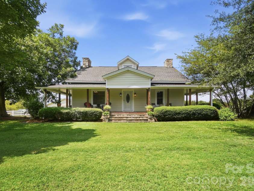 176 Meek Road, Gastonia, NC 28056.  MLS# CAR4414640, YatesRealty ID 44544. 