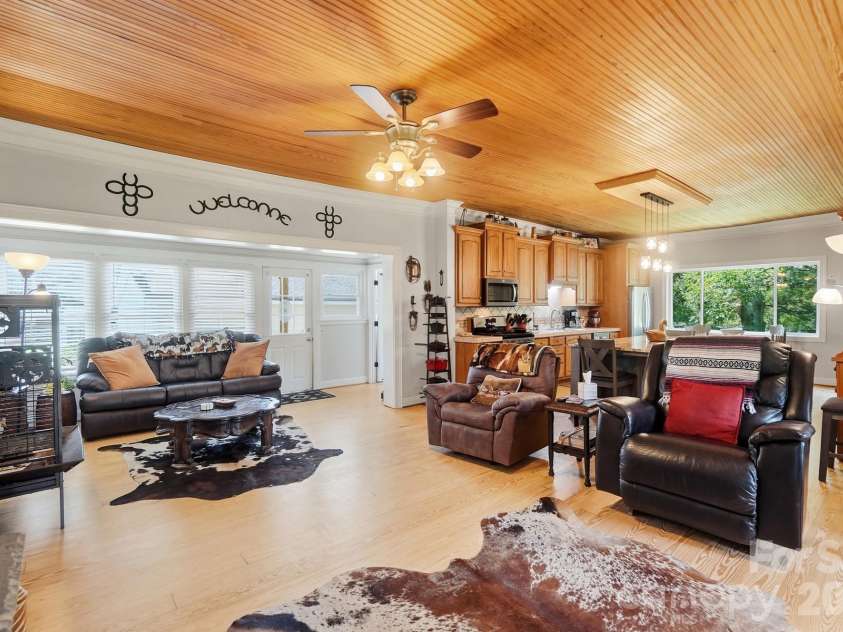 176 Meek Road, Gastonia, NC 28056.  MLS# CAR4414640, YatesRealty ID 44544. 