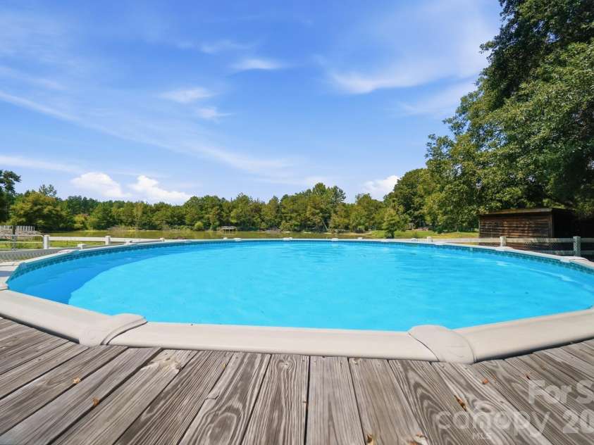 176 Meek Road, Gastonia, NC 28056.  MLS# CAR4414640, YatesRealty ID 44544. 