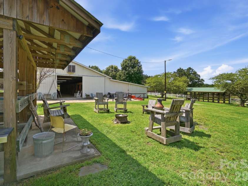 176 Meek Road, Gastonia, NC 28056.  MLS# CAR4414640, YatesRealty ID 44544. 