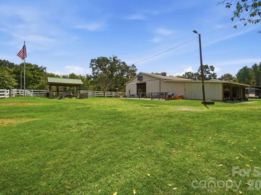 176 Meek Road, Gastonia, NC 28056.  MLS# CAR4414640, YatesRealty ID 44544. 