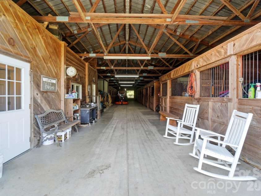 176 Meek Road, Gastonia, NC 28056.  MLS# CAR4414640, YatesRealty ID 44544. 