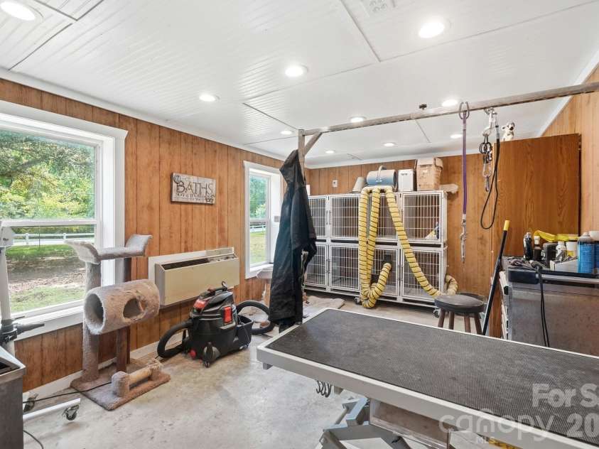 176 Meek Road, Gastonia, NC 28056.  MLS# CAR4414640, YatesRealty ID 44544. 