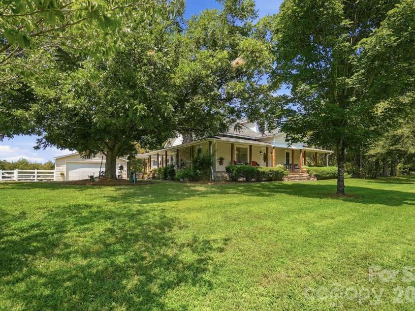 176 Meek Road, Gastonia, NC 28056.  MLS# CAR4414640, YatesRealty ID 44544. 