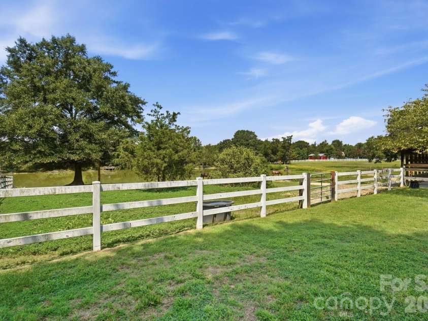 176 Meek Road, Gastonia, NC 28056.  MLS# CAR4414640, YatesRealty ID 44544. 