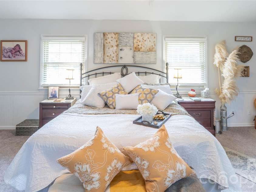 130 Beaverdam Heights Drive, Canton, NC 28716.  MLS# CAR4414210, YatesRealty ID 44546. 