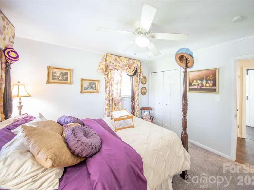 130 Beaverdam Heights Drive, Canton, NC 28716.  MLS# CAR4414210, YatesRealty ID 44546. 